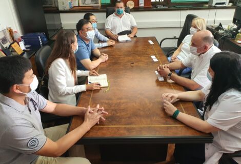 Direktor i predstavnici CRBC posjetili Dom zdravlja Podgorica i zahvalili se direktoru Jokiću na efikasnoj imunizaciji kineskih državljana