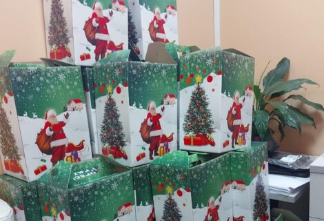 Dom zdravlja Podgorica obradovao djecu zaposlenih slatkim paketićima